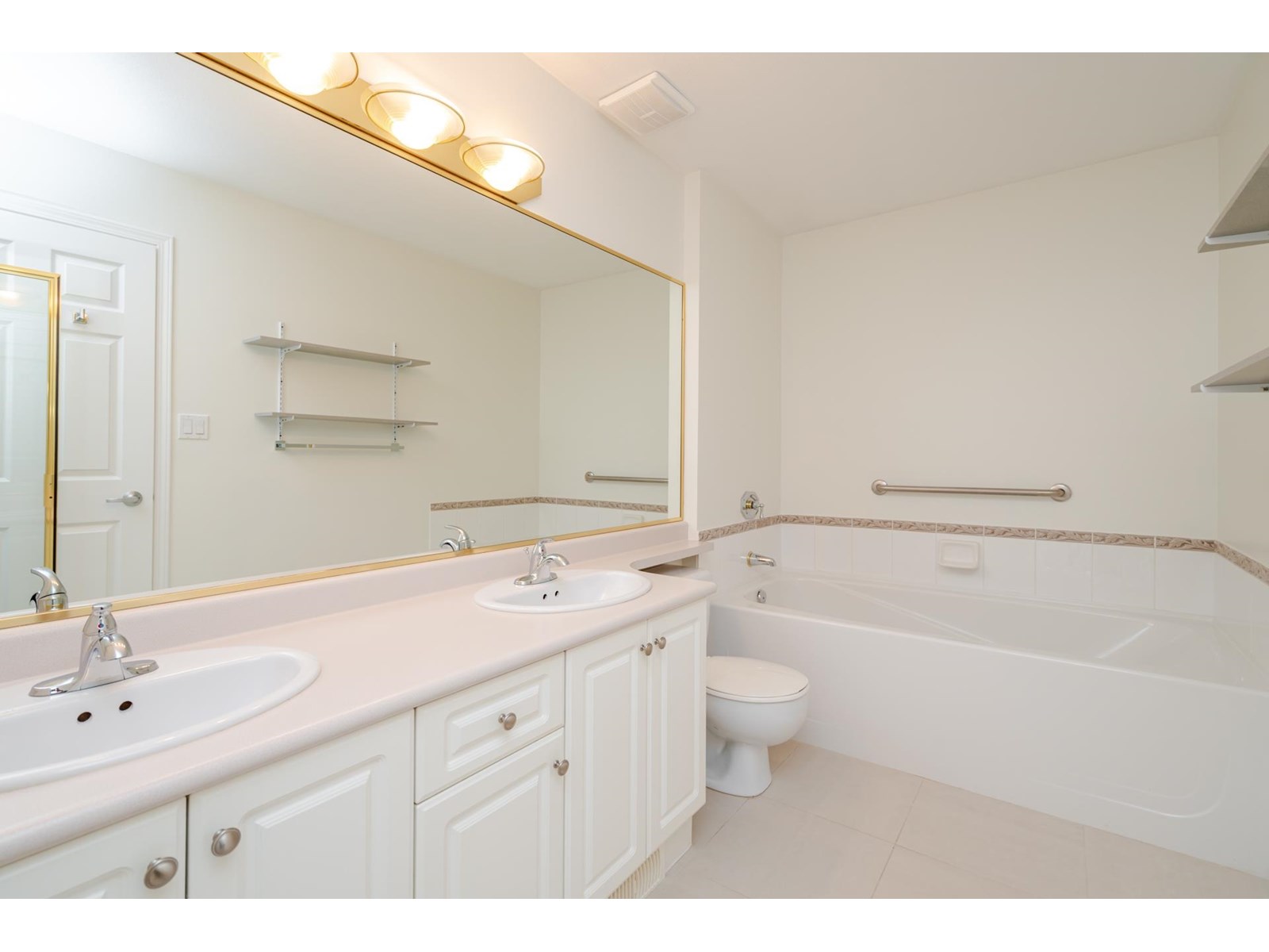 54 6885 184 Street, Surrey, British Columbia  V3S 9G1 - Photo 11 - R3012505