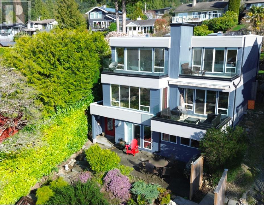 6236 Wellington Avenue, West Vancouver, British Columbia  V7W 2H4 - Photo 2 - R3014636