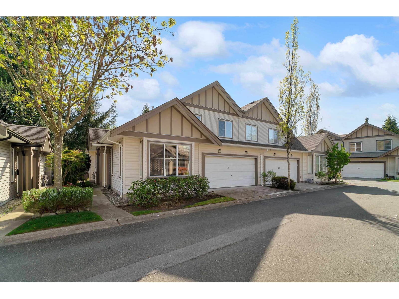19 15868 85 AVENUE, Surrey, British Columbia