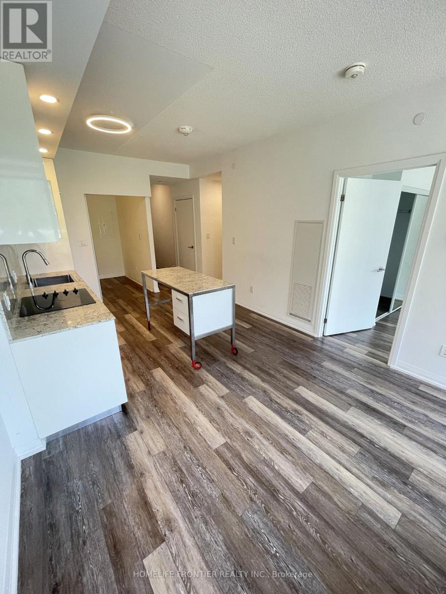 312 - 75 Canterbury Place, Toronto (Willowdale West), Ontario  M2N 0L2 - Photo 3 - C12206606