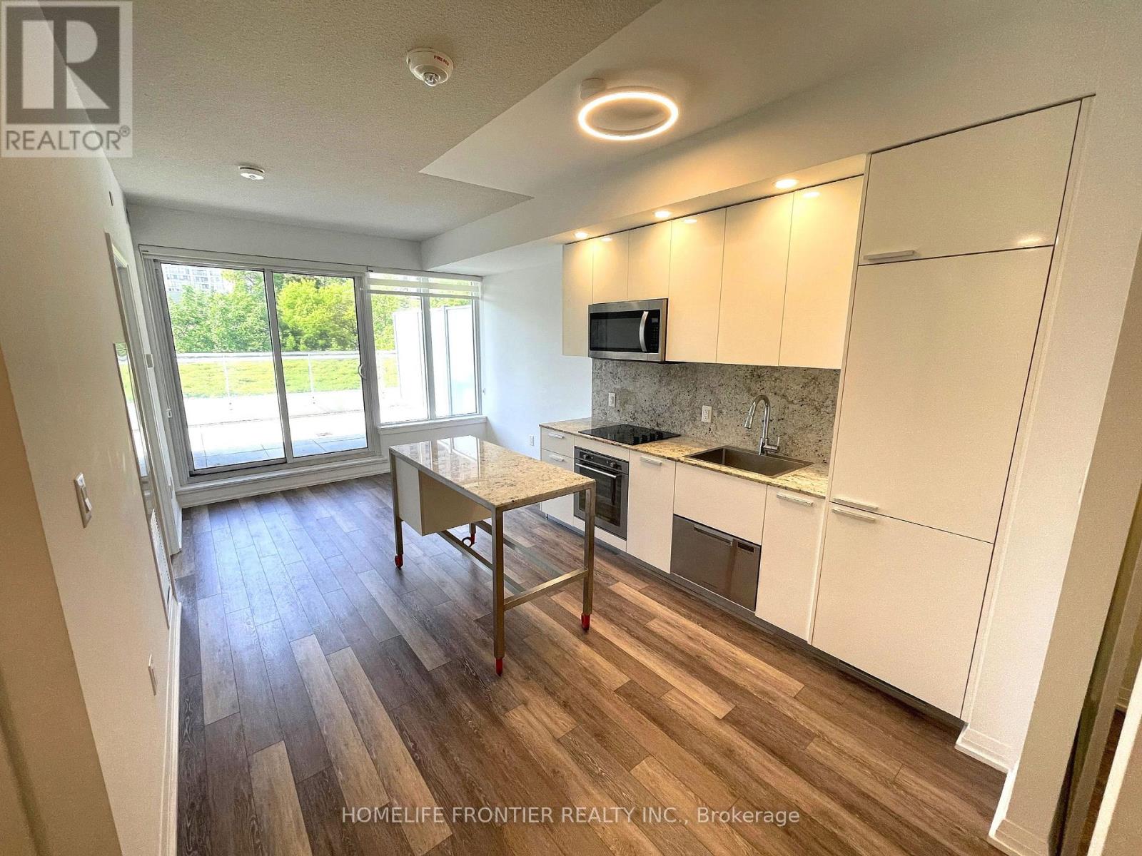 312 - 75 Canterbury Place, Toronto (Willowdale West), Ontario  M2N 0L2 - Photo 2 - C12206606