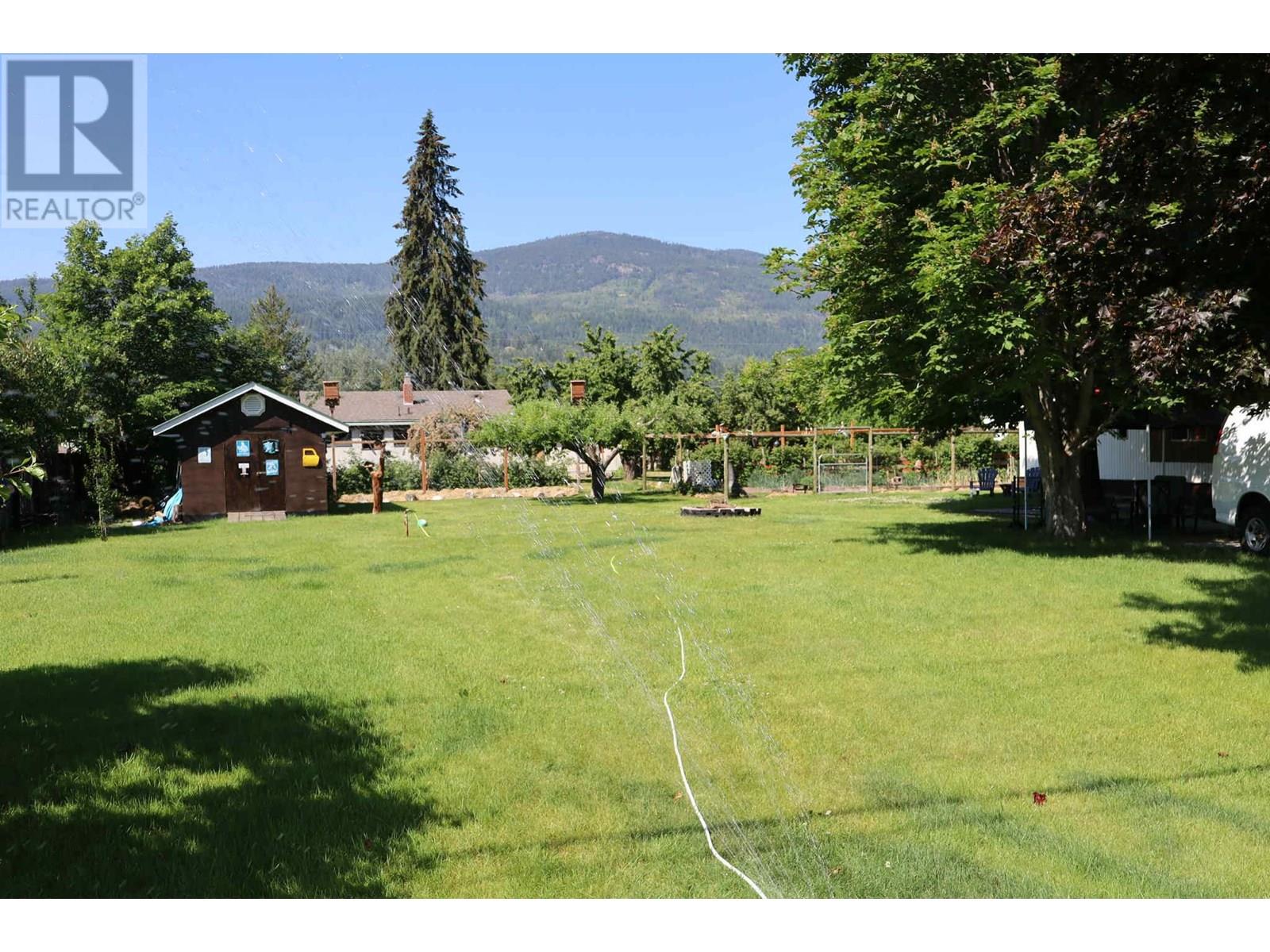 1916 Brilliant Road, Castlegar, British Columbia  V1N 4K2 - Photo 42 - 10335726