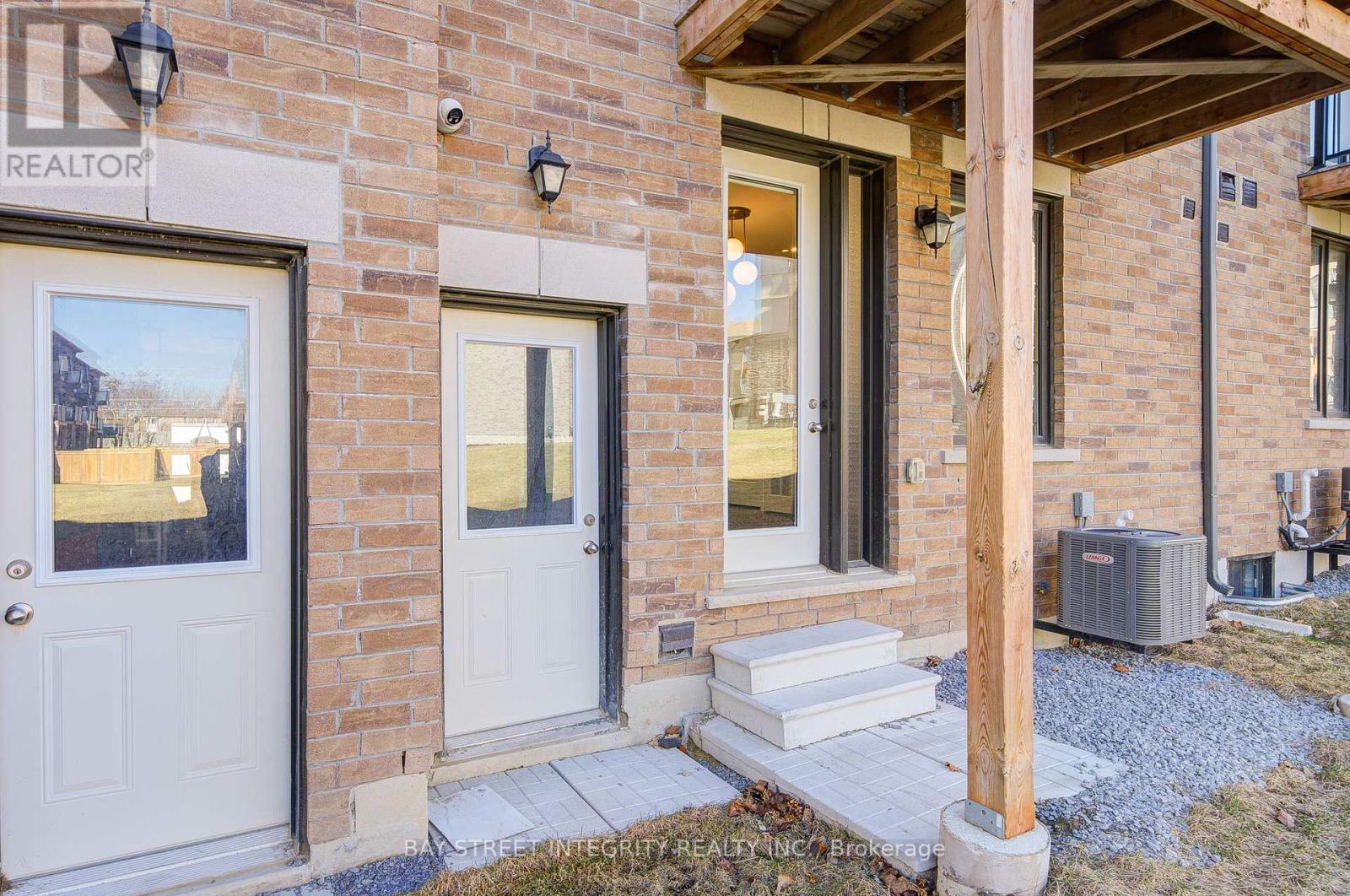 511 New England Court, Newmarket (Summerhill Estates), Ontario  L3X 0M6 - Photo 42 - N12216923