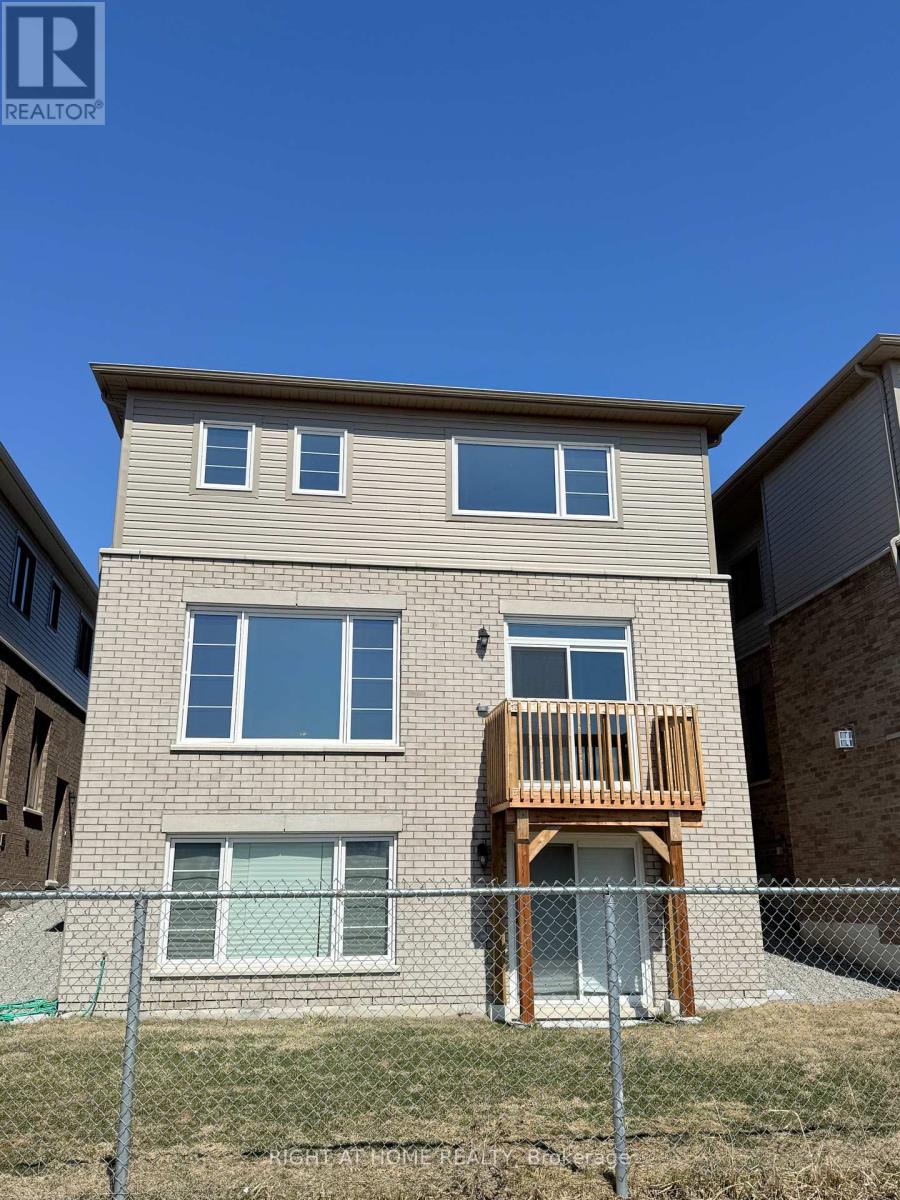 30 Shepherd Drive, Barrie, Ontario  L9J 0P3 - Photo 2 - S12217031