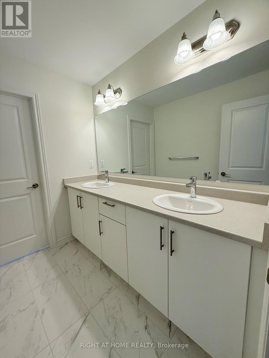 30 Shepherd Drive, Barrie, Ontario  L9J 0P3 - Photo 7 - S12217031