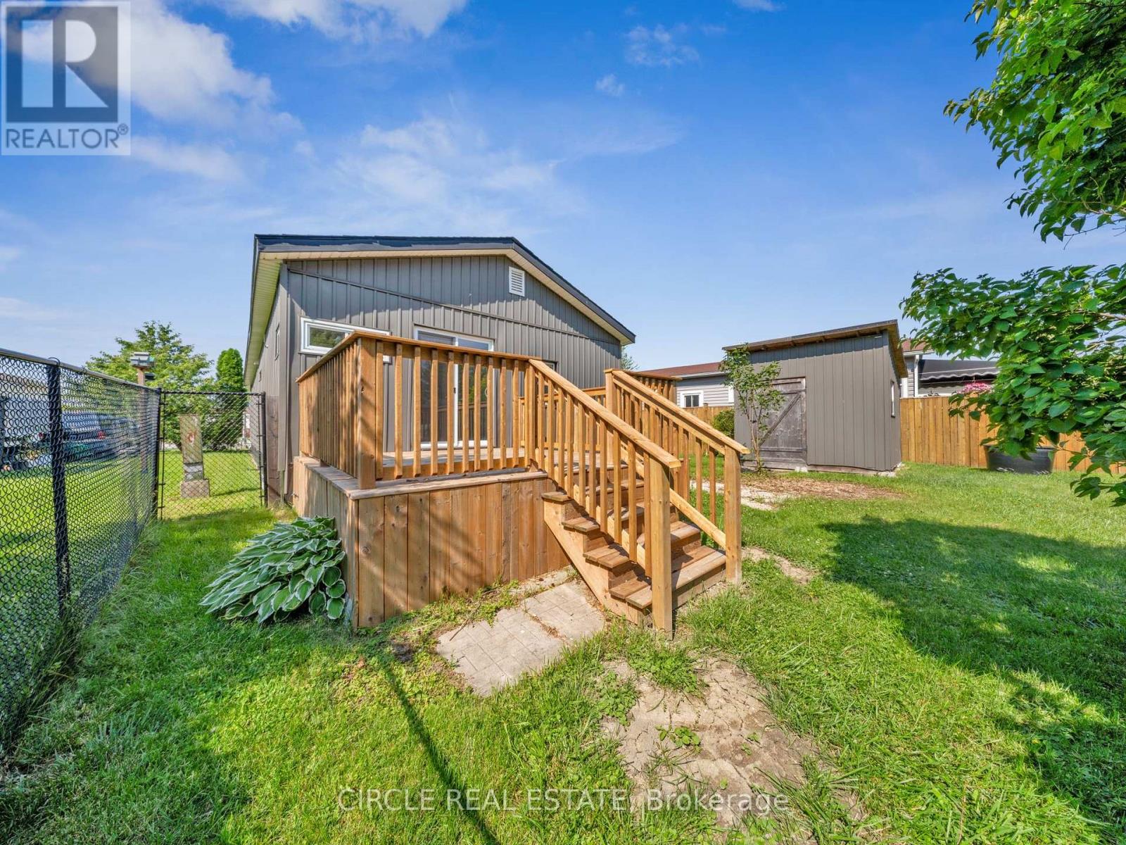 5 Maple Drive, Essex, Ontario  N0R 1J0 - Photo 13 - X12216403