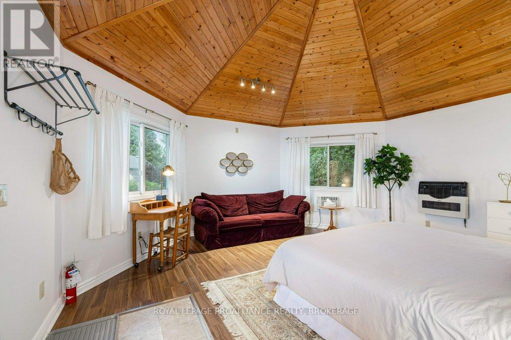 89 Waldo's Way Lane, Frontenac Islands, Ontario  K0H 2Y0 - Photo 36 - X12184543