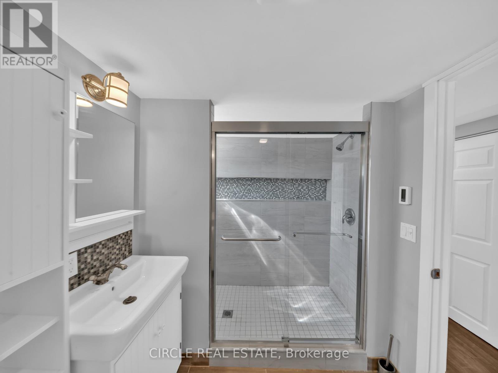5 Maple Drive, Essex, Ontario  N0R 1J0 - Photo 28 - X12216403