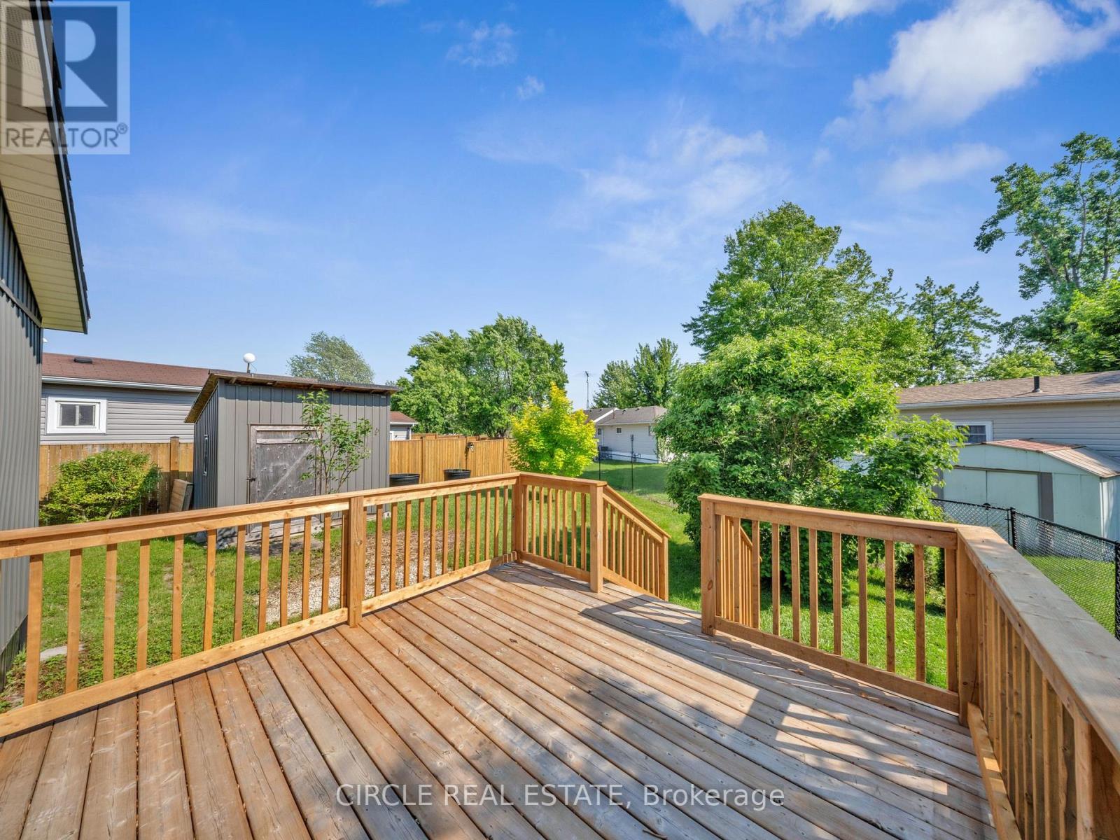 5 Maple Drive, Essex, Ontario  N0R 1J0 - Photo 15 - X12216403