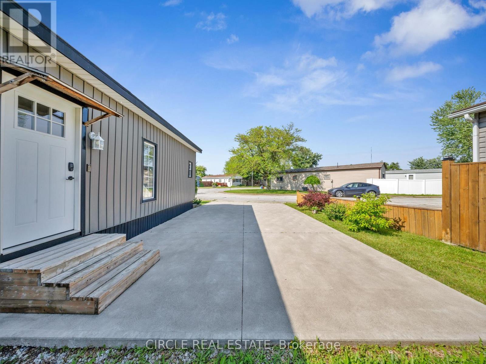 5 Maple Drive, Essex, Ontario  N0R 1J0 - Photo 16 - X12216403