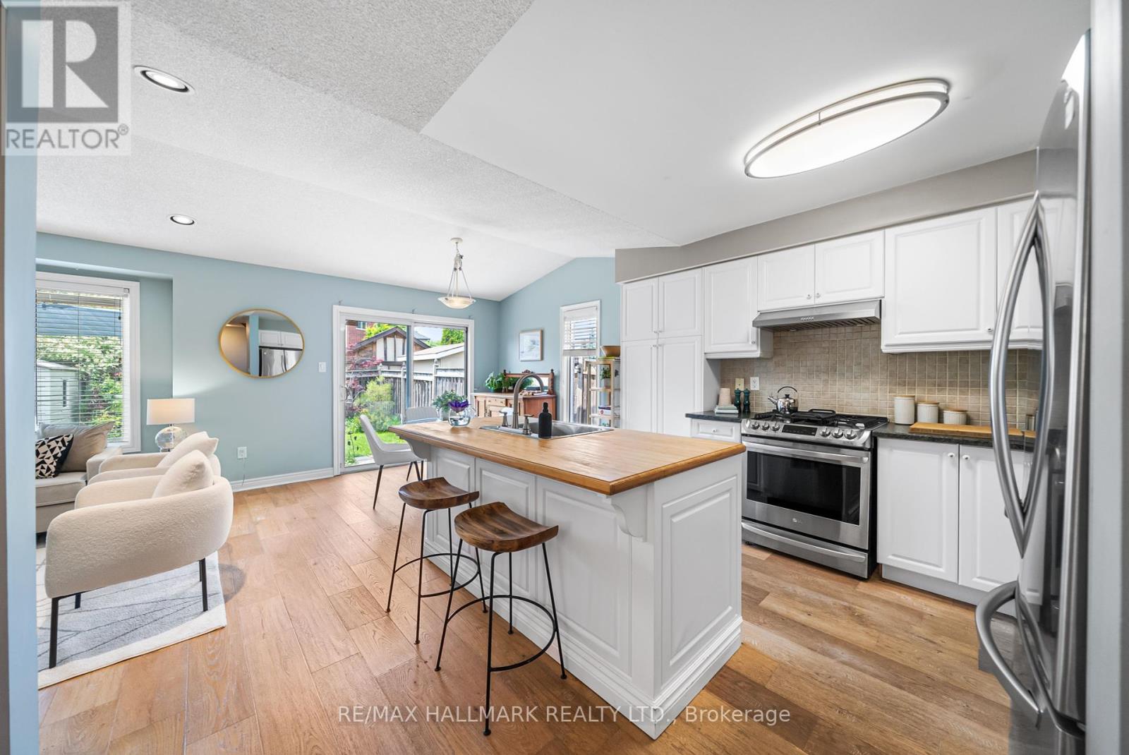 45 Terrastone Court, Caledon, Ontario  L7E 2G7 - Photo 8 - W12216955