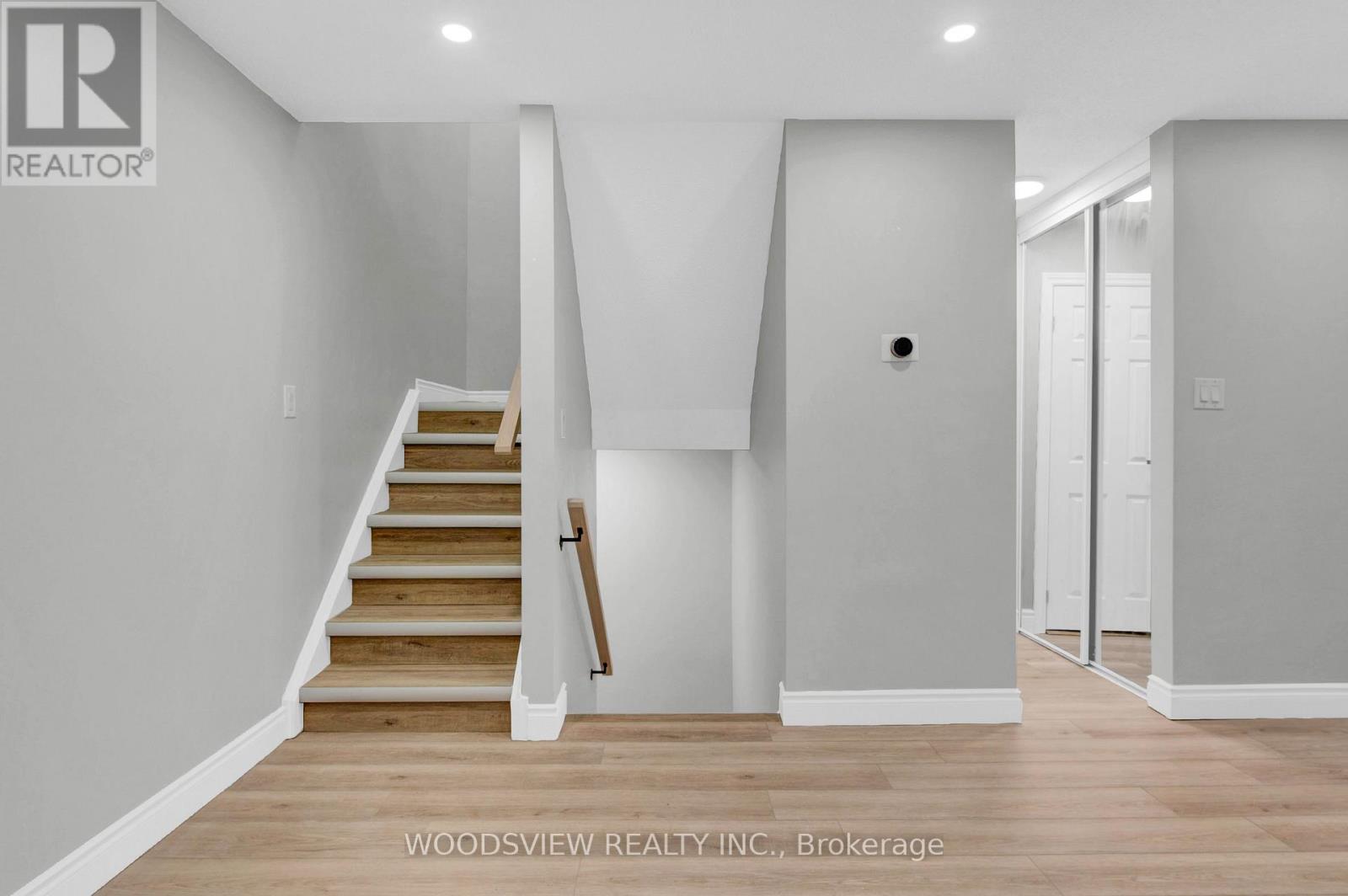 1152 Kos Boulevard, Mississauga, Ontario  L5J 4L6 - Photo 12 - W12216975