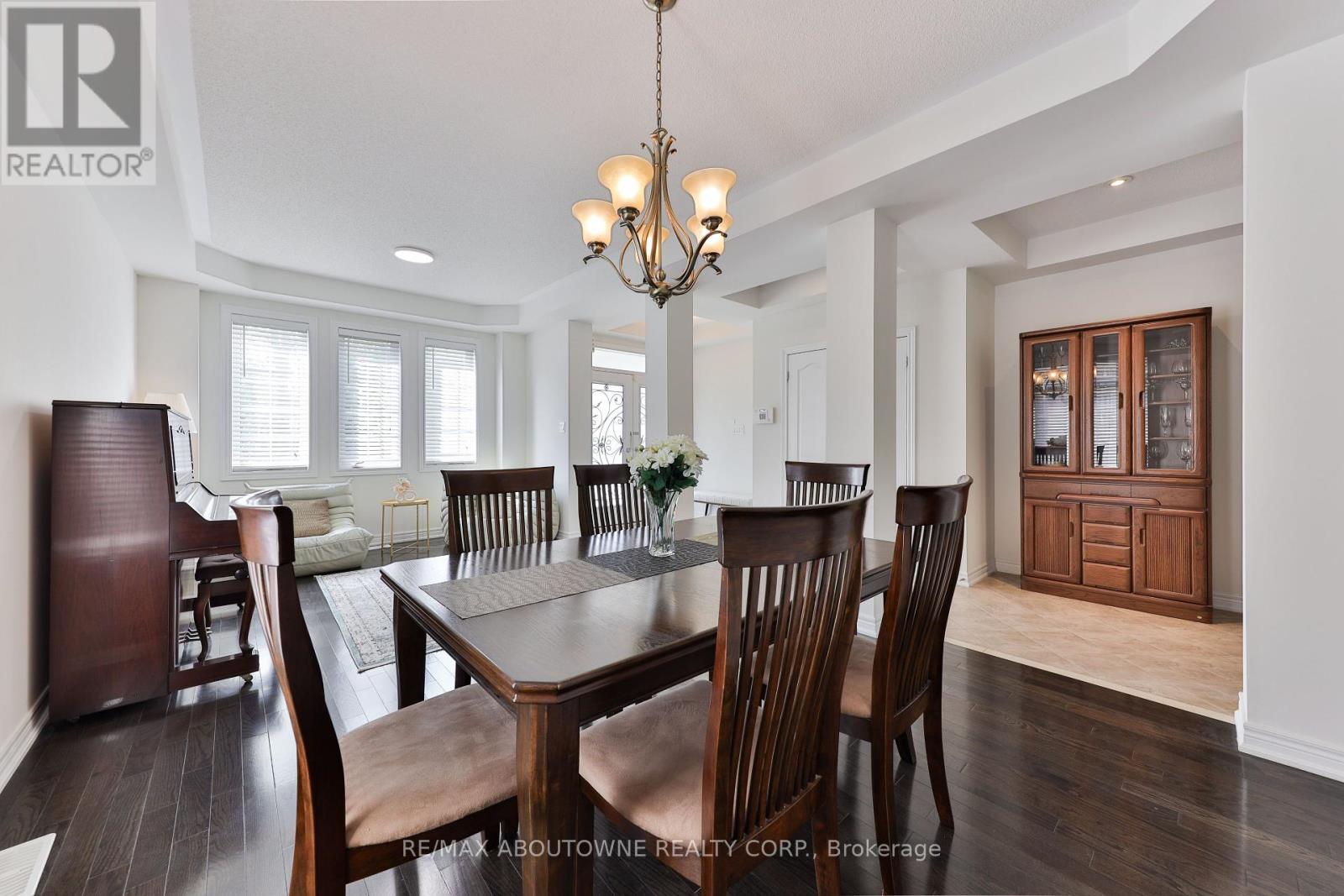 317 Nautical Boulevard, Oakville, Ontario  L6L 0C1 - Photo 11 - W12217022