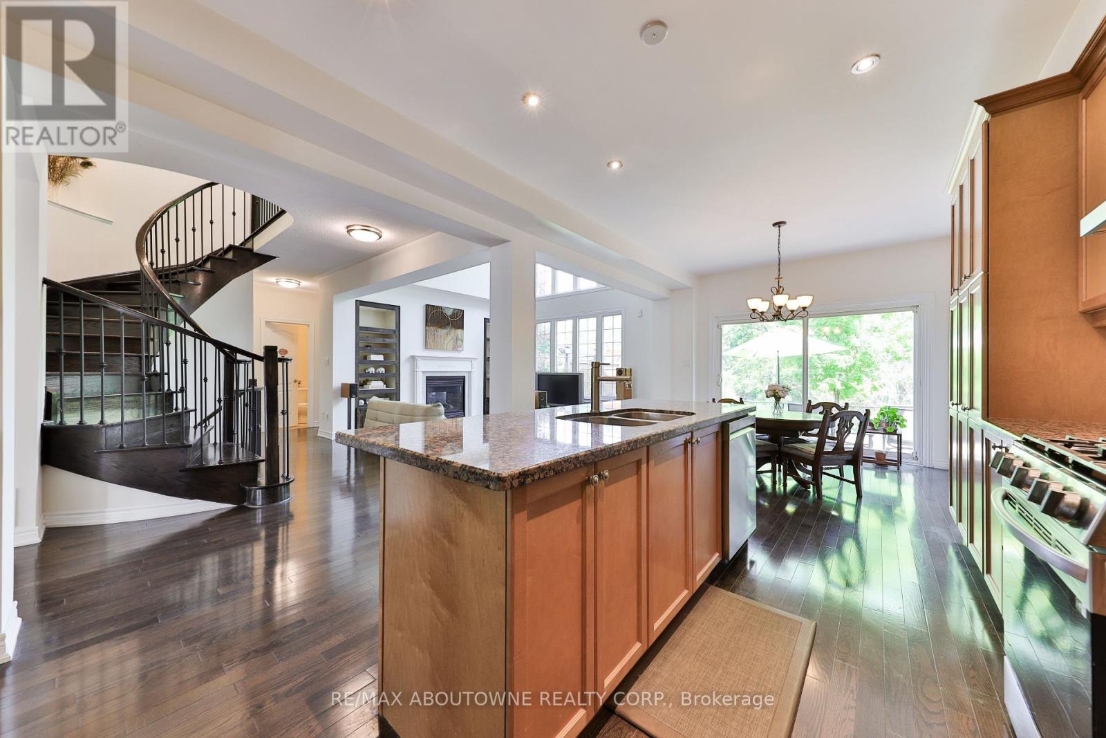 317 Nautical Boulevard, Oakville, Ontario  L6L 0C1 - Photo 16 - W12217022