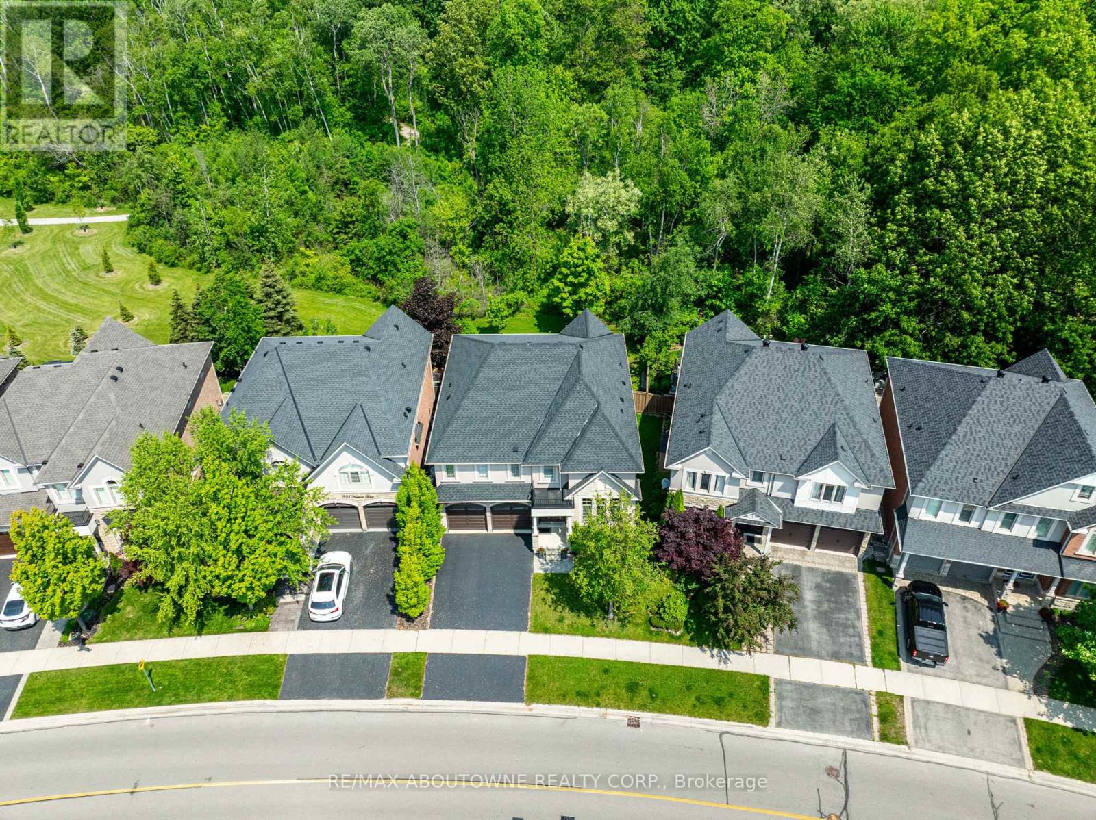 317 Nautical Boulevard, Oakville, Ontario  L6L 0C1 - Photo 2 - W12217022