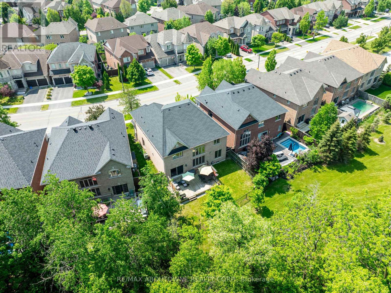 317 Nautical Boulevard, Oakville, Ontario  L6L 0C1 - Photo 3 - W12217022