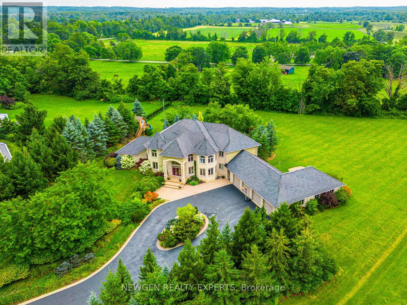 15 Abbitt Crescent, Halton Hills (Rural Halton Hills), Ontario  L7G 4S4 - Photo 43 - W12217047