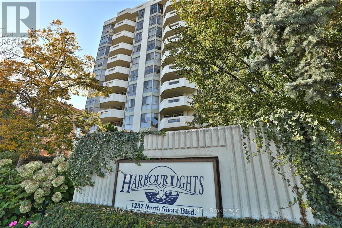 603 - 1237 North Shore Boulevard, Burlington, Ontario  L7S 1C7 - Photo 2 - W12217070