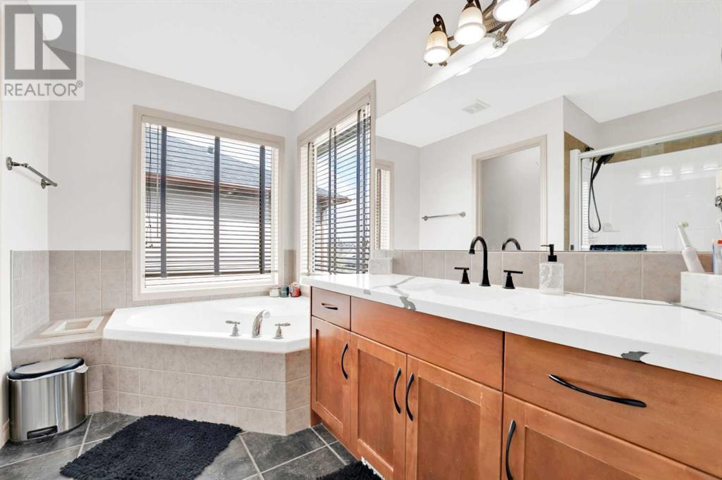 199 Kincora View Nw, Calgary, Alberta  T3R 1M2 - Photo 30 - A2230304