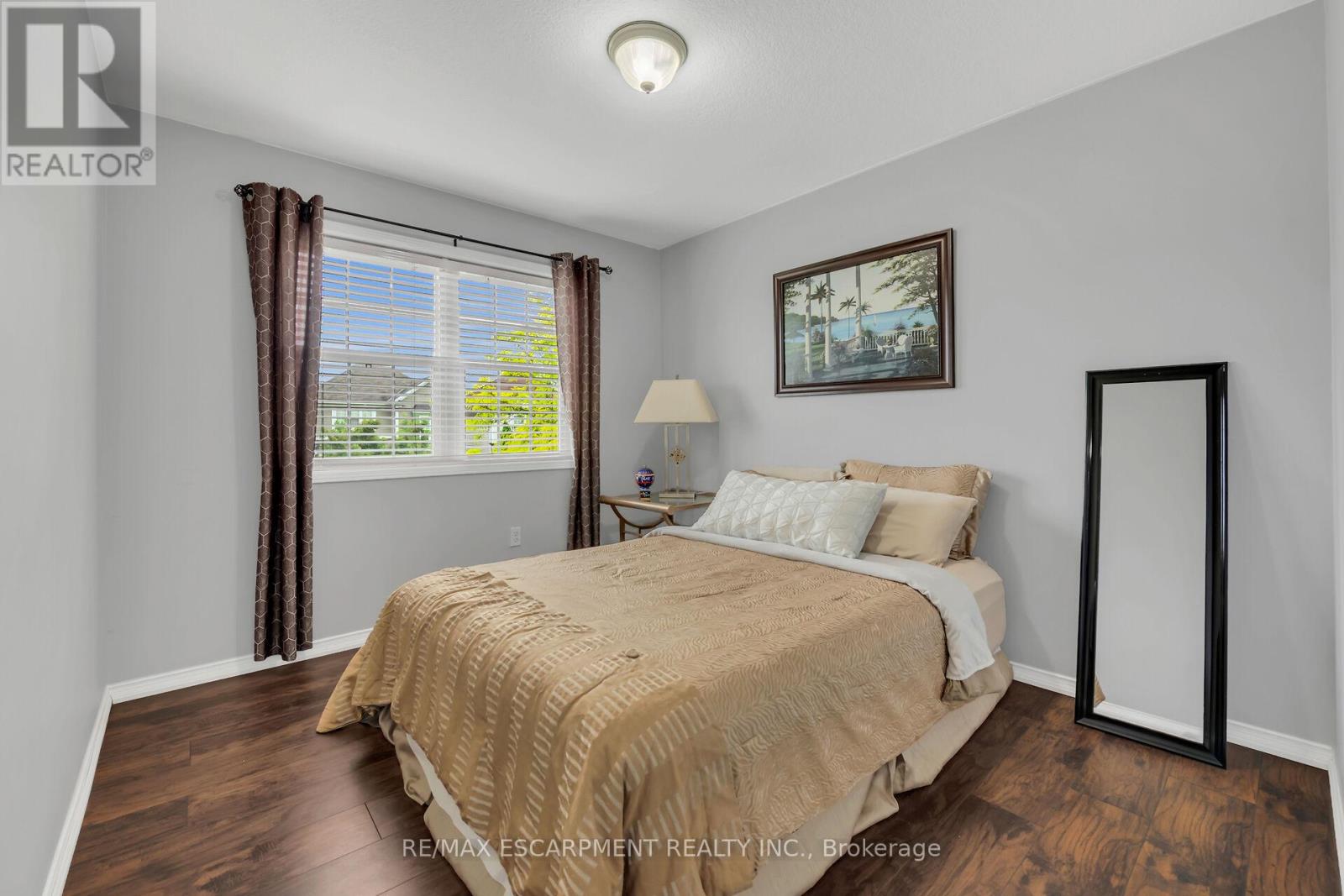 68 Powell Drive, Hamilton, Ontario  L0R 1C0 - Photo 37 - X12216902