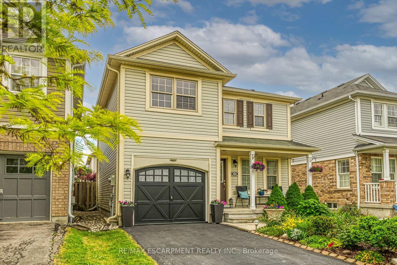 68 Powell Drive, Hamilton, Ontario  L0R 1C0 - Photo 4 - X12216902