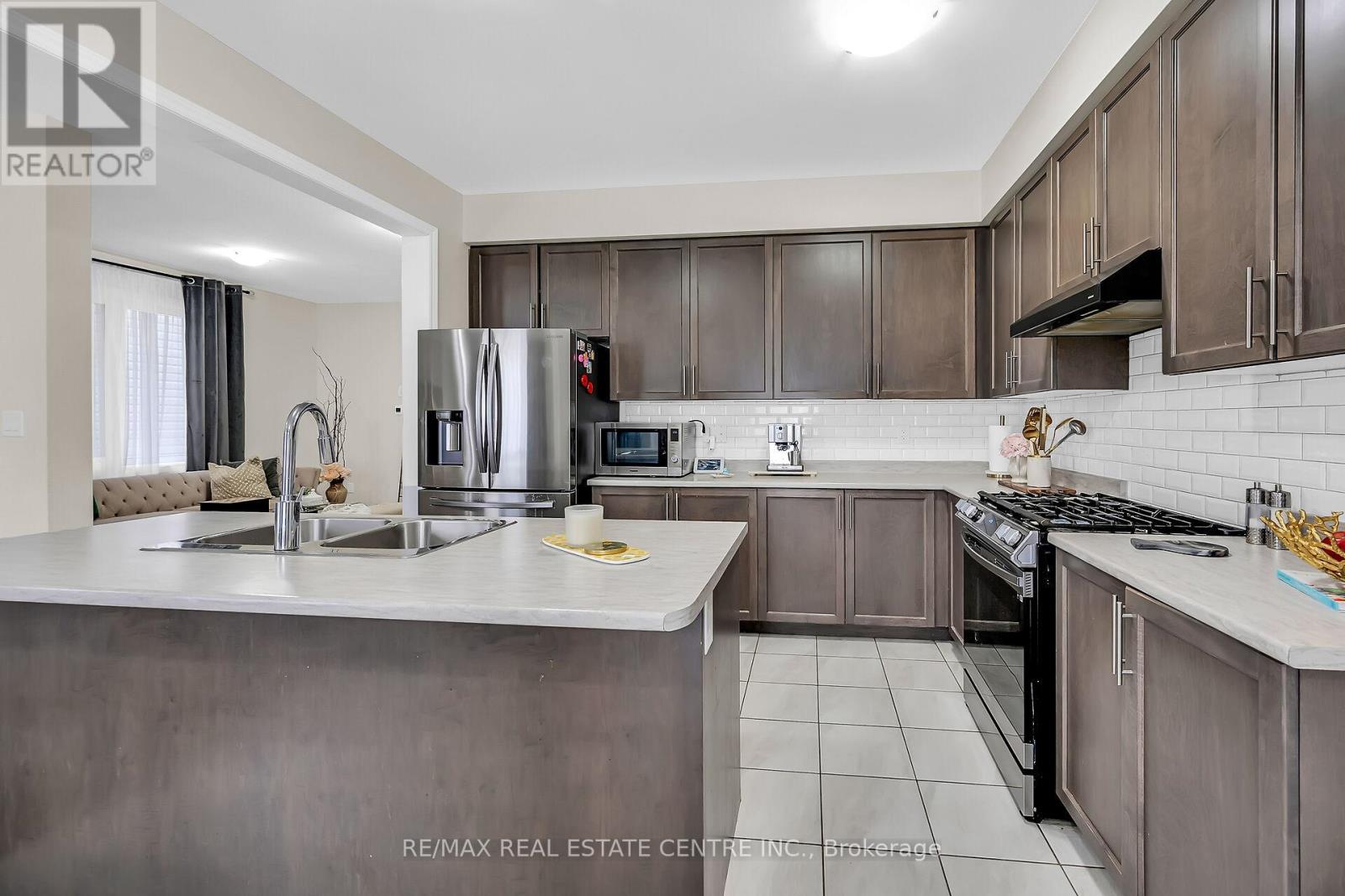 198 Whithorn Crescent, Haldimand, Ontario  N3W 0C9 - Photo 19 - X12216932