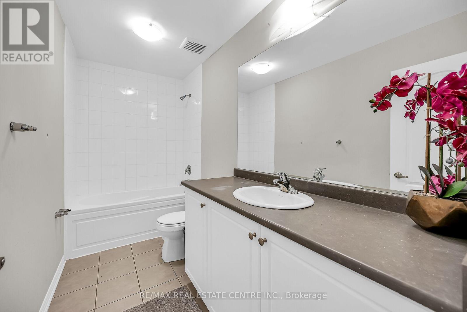 198 Whithorn Crescent, Haldimand, Ontario  N3W 0C9 - Photo 36 - X12216932