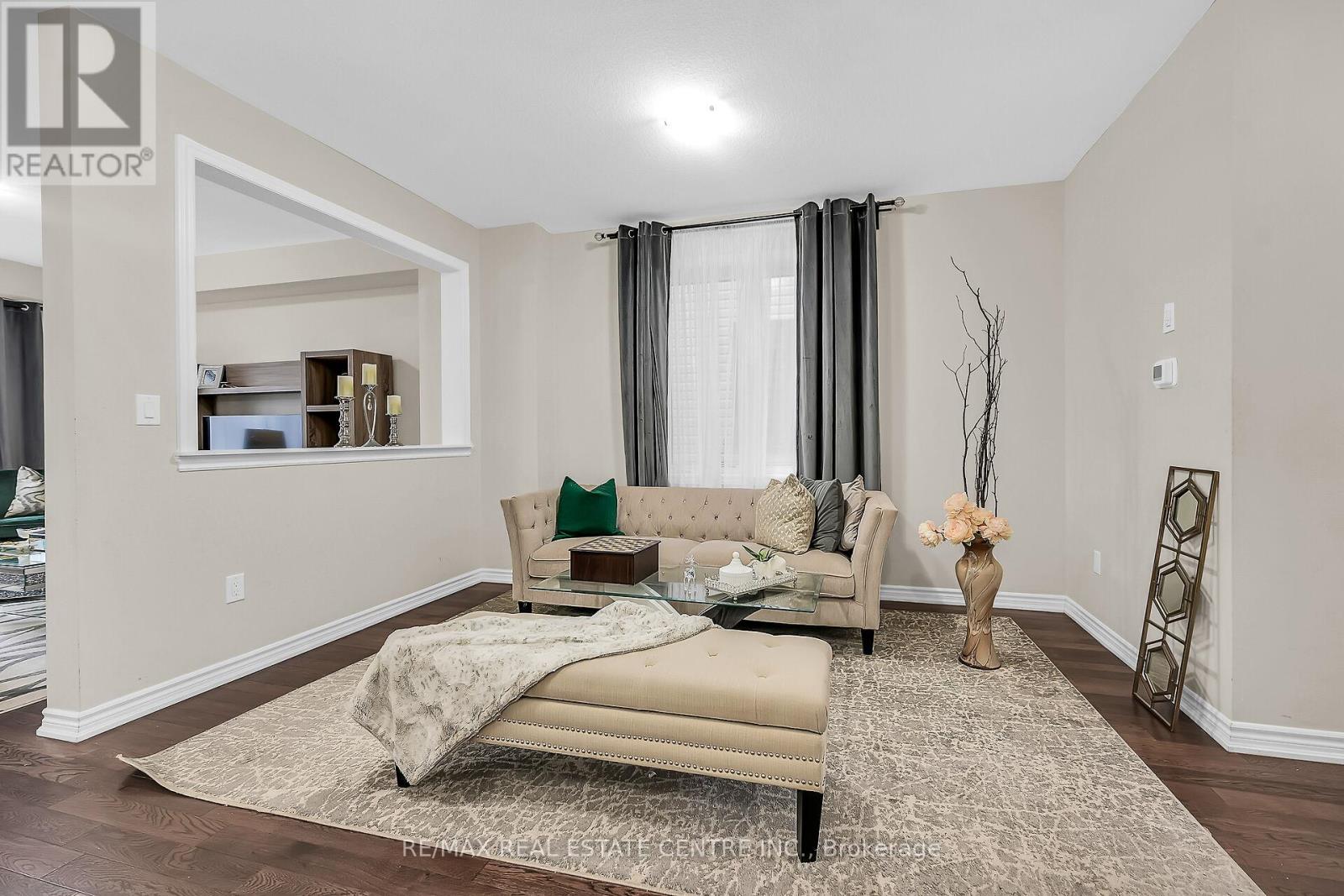 198 Whithorn Crescent, Haldimand, Ontario  N3W 0C9 - Photo 8 - X12216932