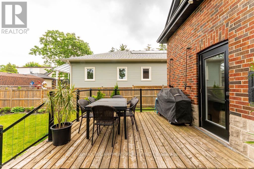 175 Brucedale Avenue, Hamilton, Ontario  L9A 1N8 - Photo 37 - X12216951