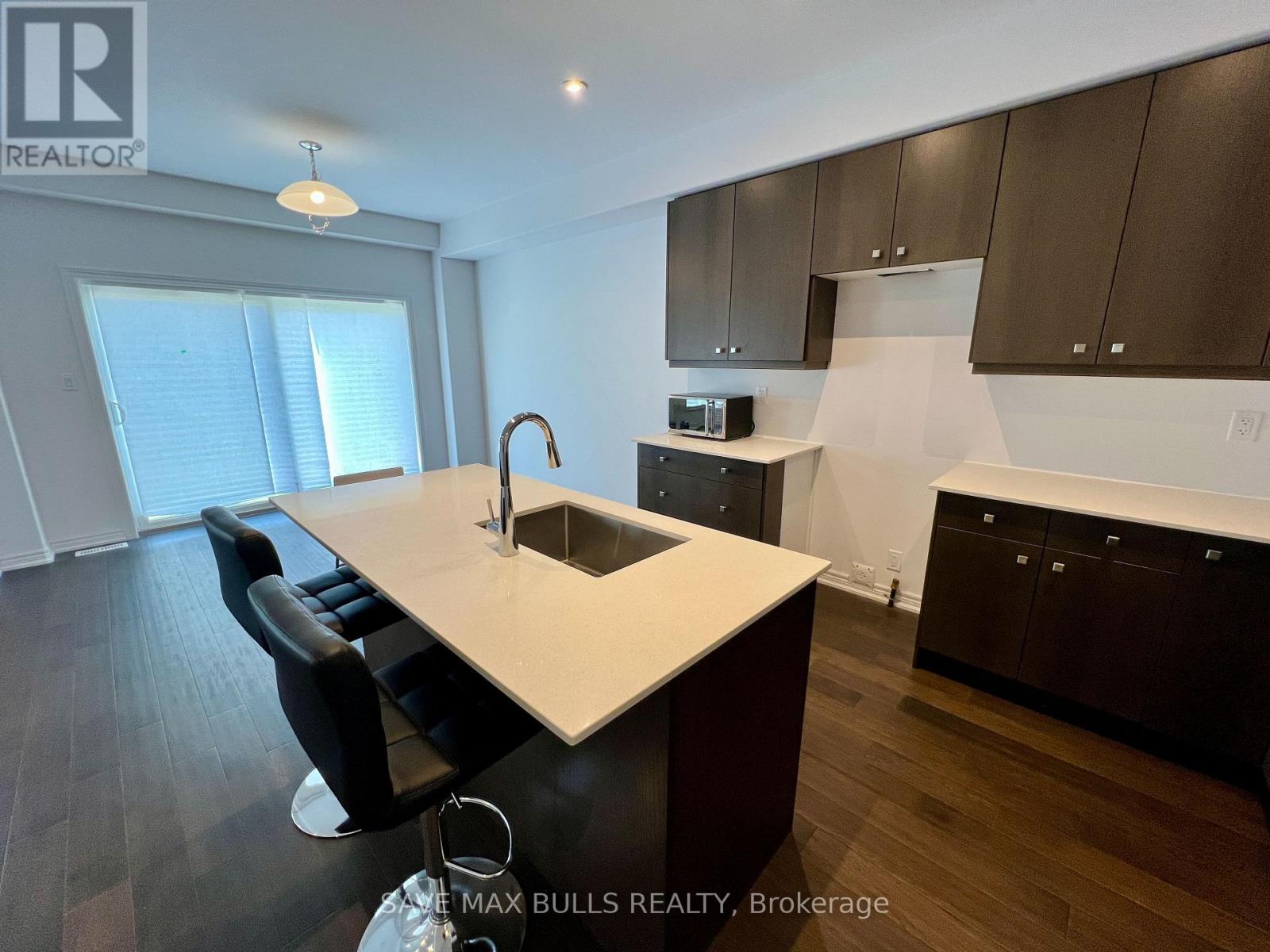 29 Mair Avenue, Brantford, Ontario  N3T 0T2 - Photo 11 - X12216960