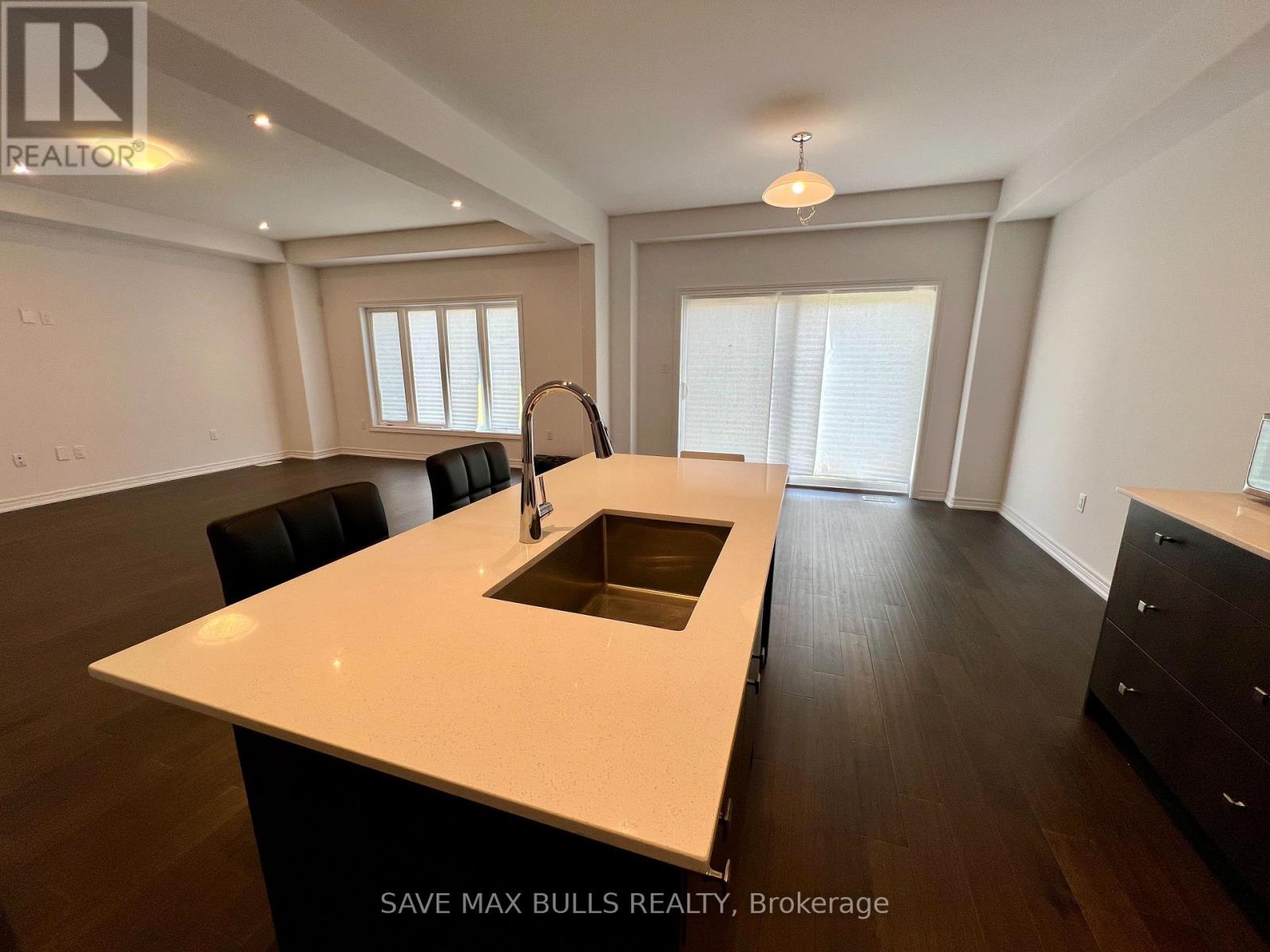 29 Mair Avenue, Brantford, Ontario  N3T 0T2 - Photo 12 - X12216960