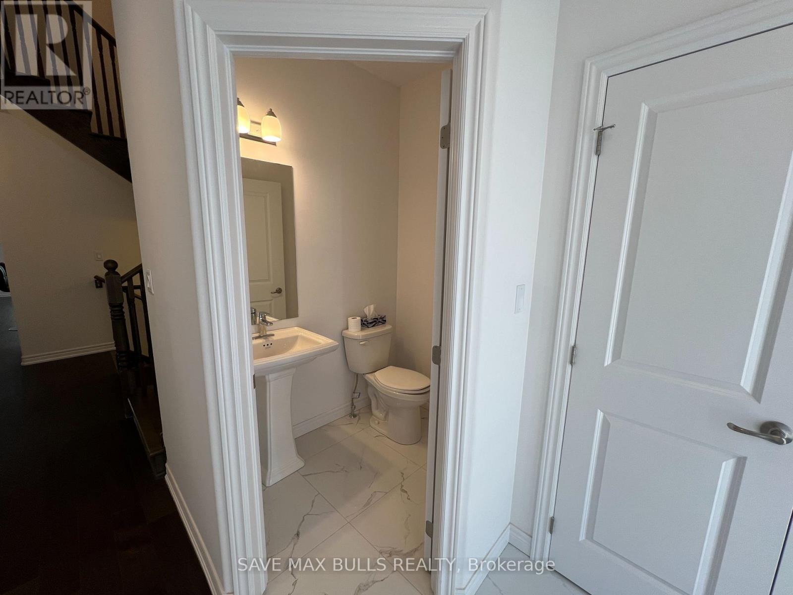 29 Mair Avenue, Brantford, Ontario  N3T 0T2 - Photo 4 - X12216960