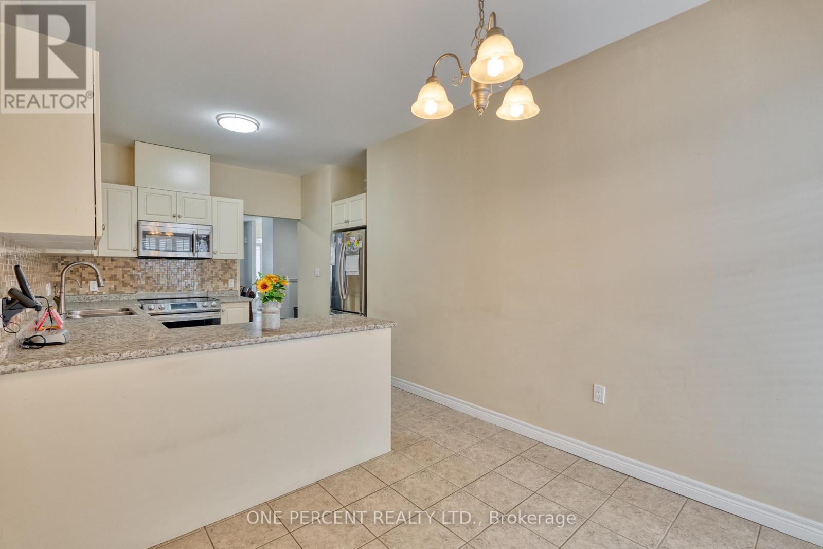 21 - 21 Stickland Lane, Hamilton, Ontario  L0R 1C0 - Photo 16 - X12216979