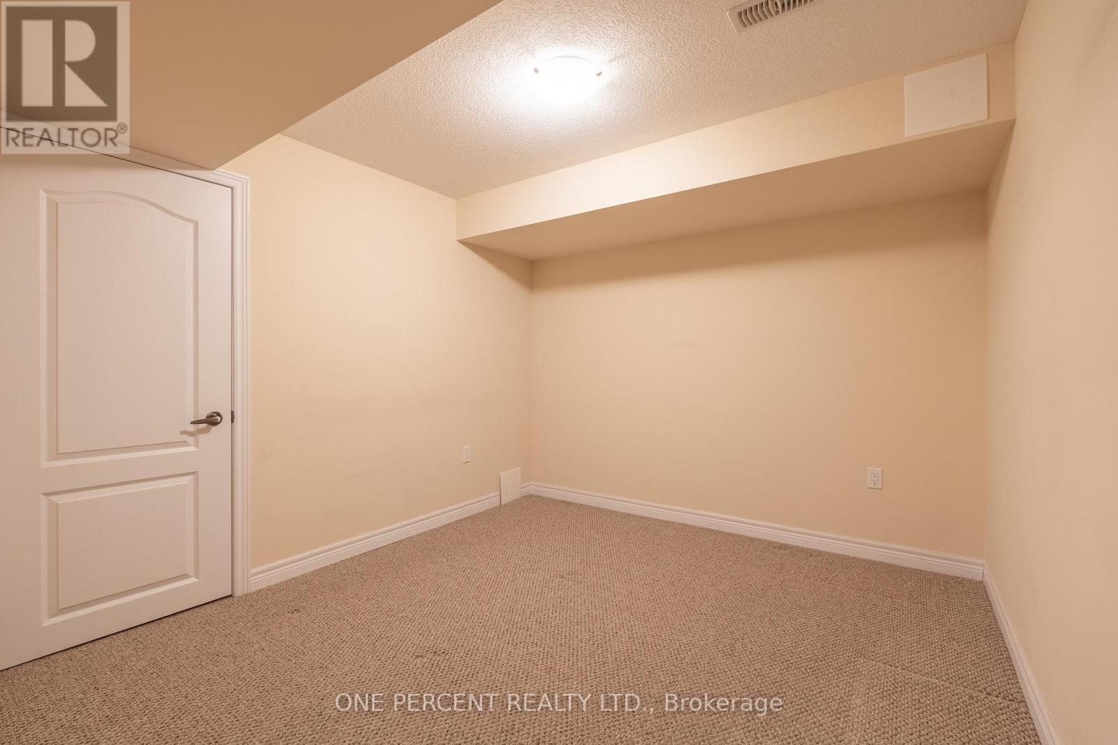 21 - 21 Stickland Lane, Hamilton, Ontario  L0R 1C0 - Photo 28 - X12216979