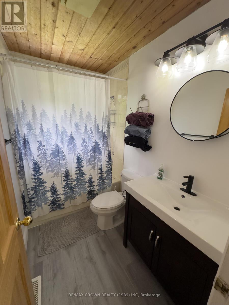 36 Birch Crescent, Temagami, Ontario  P0H 2H0 - Photo 24 - X12217043