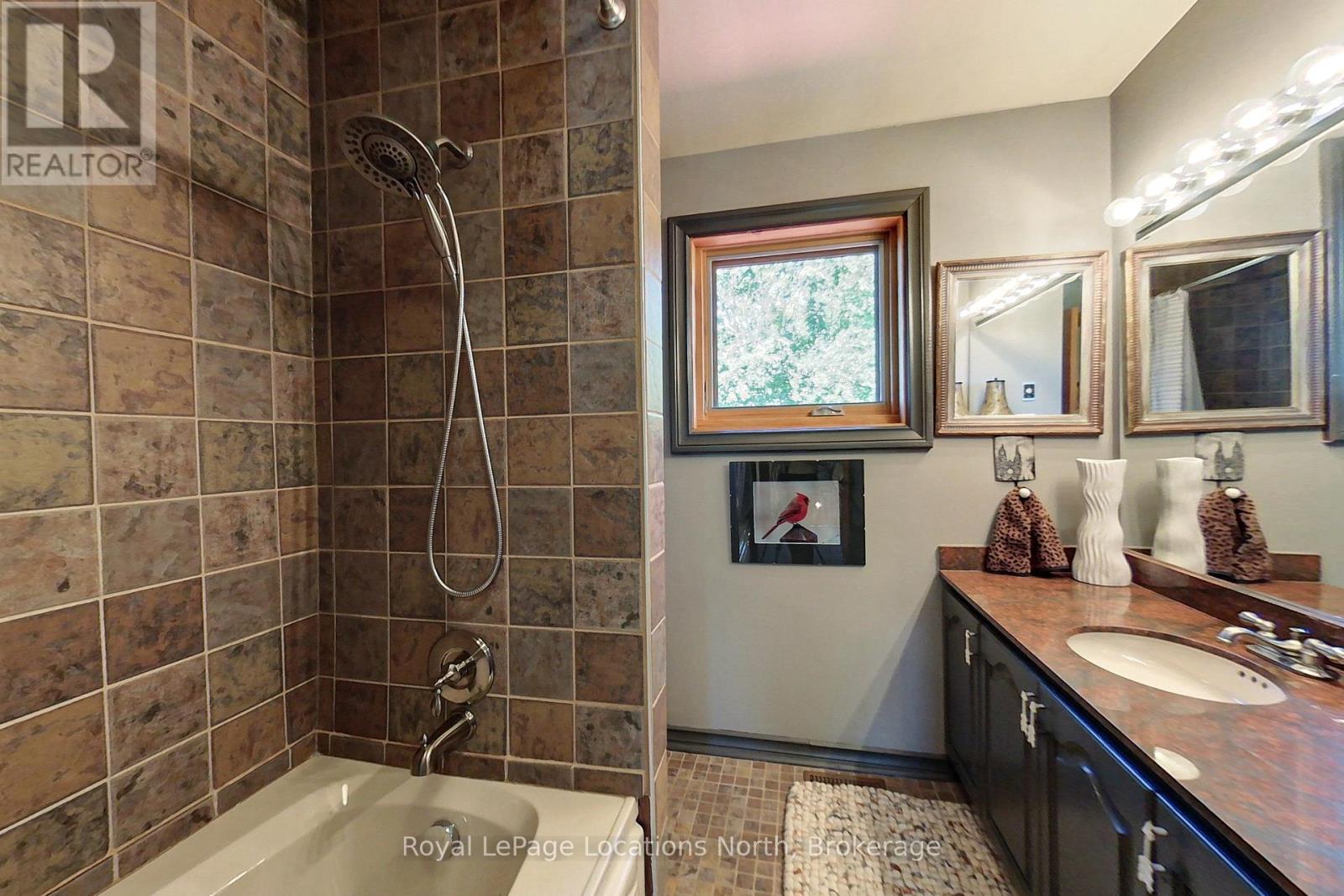 167 39th Side Road, Blue Mountains, Ontario  N0H 2P0 - Photo 28 - X12147045