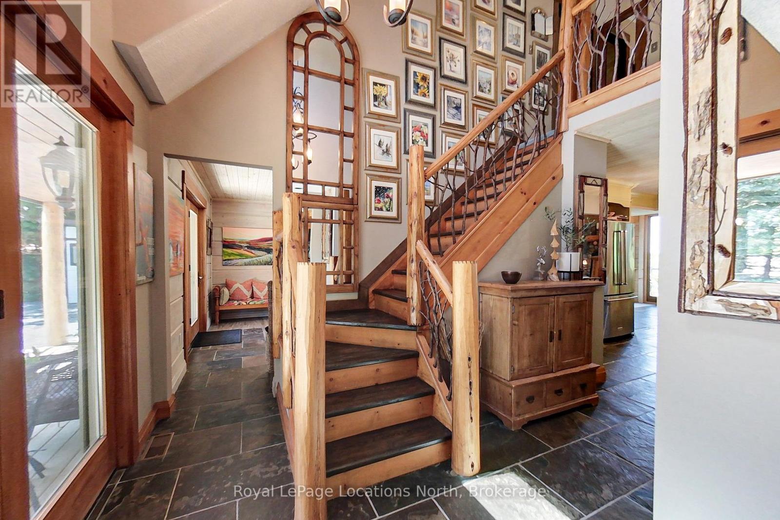167 39th Side Road, Blue Mountains, Ontario  N0H 2P0 - Photo 8 - X12147045
