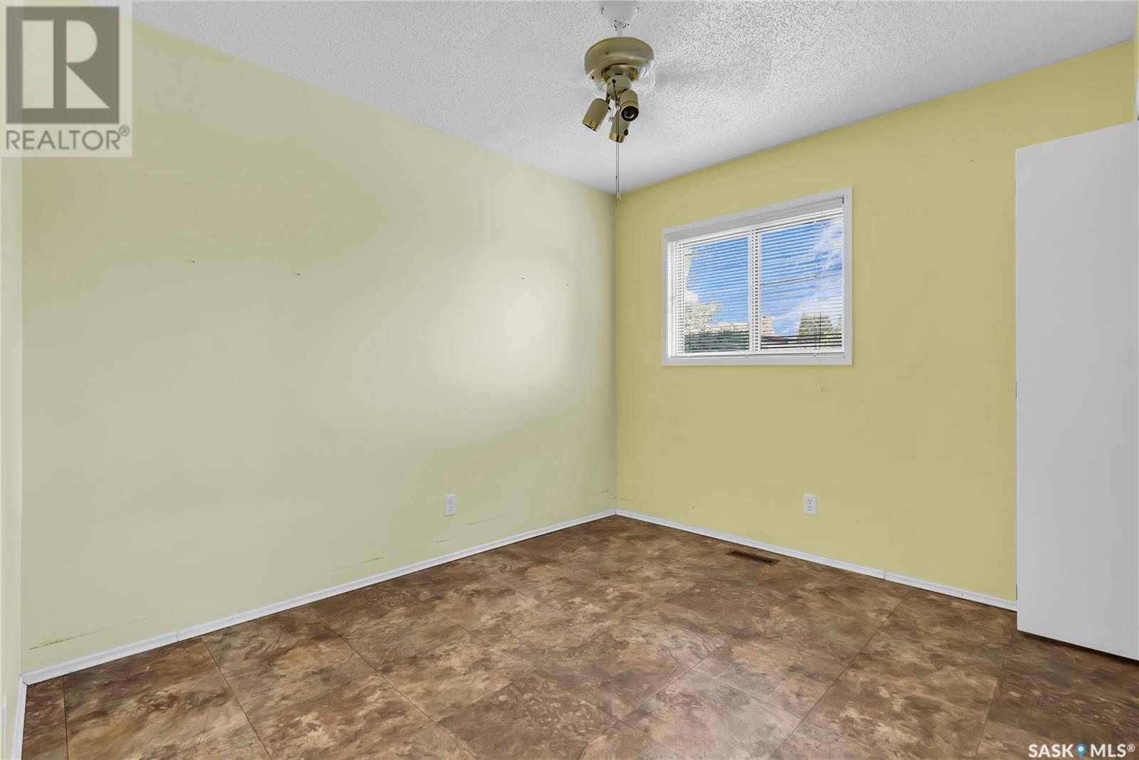 102 Delaronde Road, Saskatoon, Saskatchewan  S7J 3Y2 - Photo 34 - SK009320