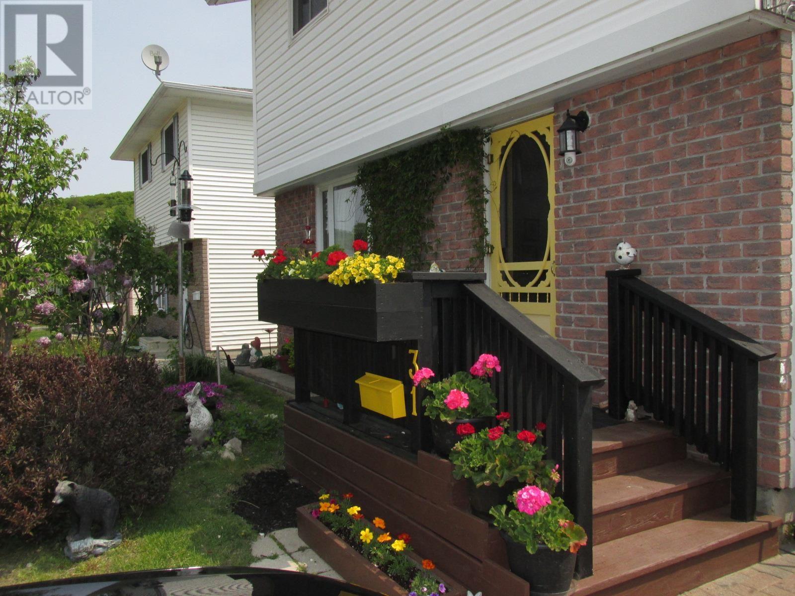 31 Hergott Ave, Elliot Lake, Ontario  P5A 3B1 - Photo 8 - SM251362