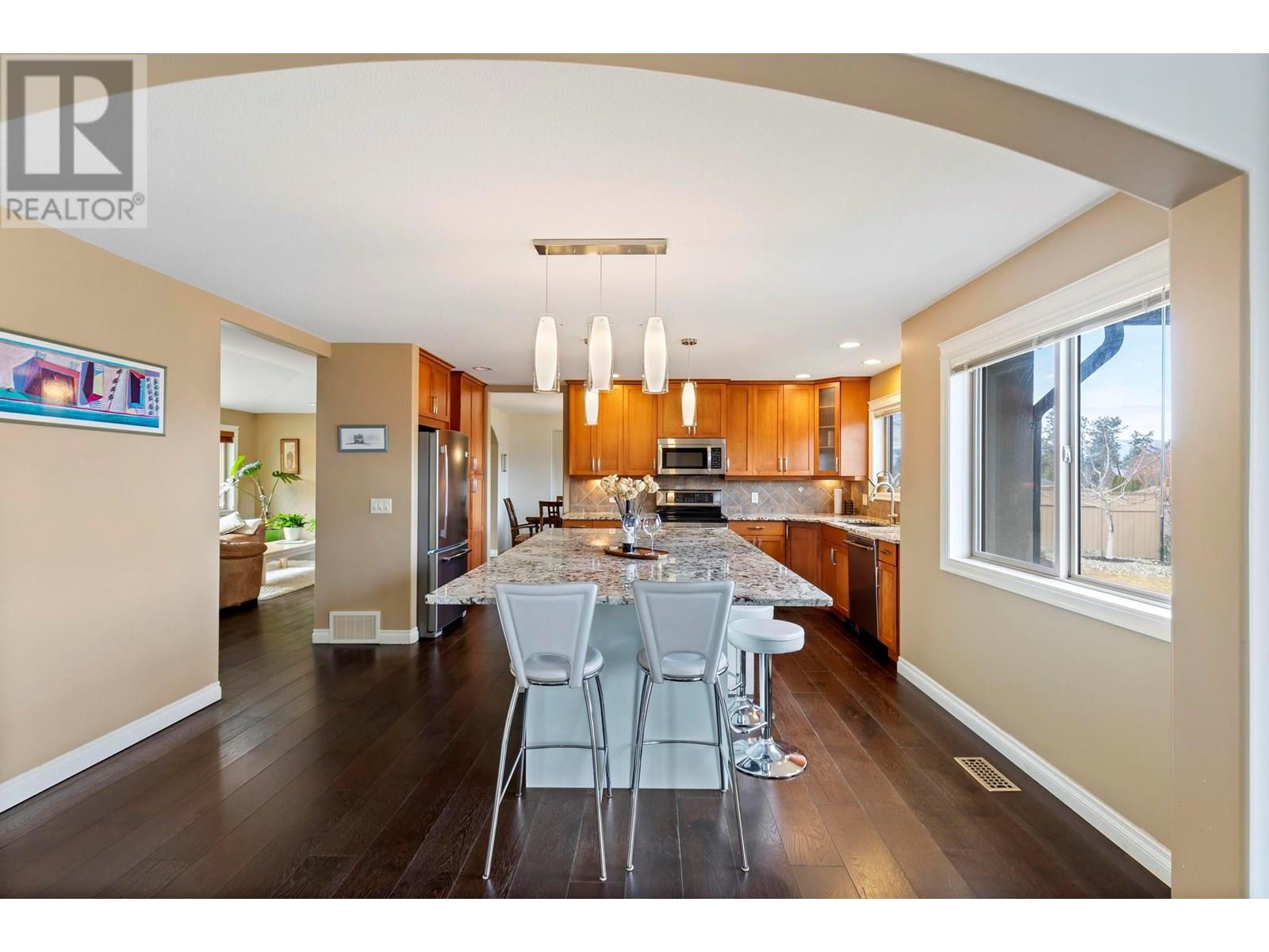524 Curlew Drive, Kelowna, British Columbia  V1W 4M2 - Photo 5 - 10352044