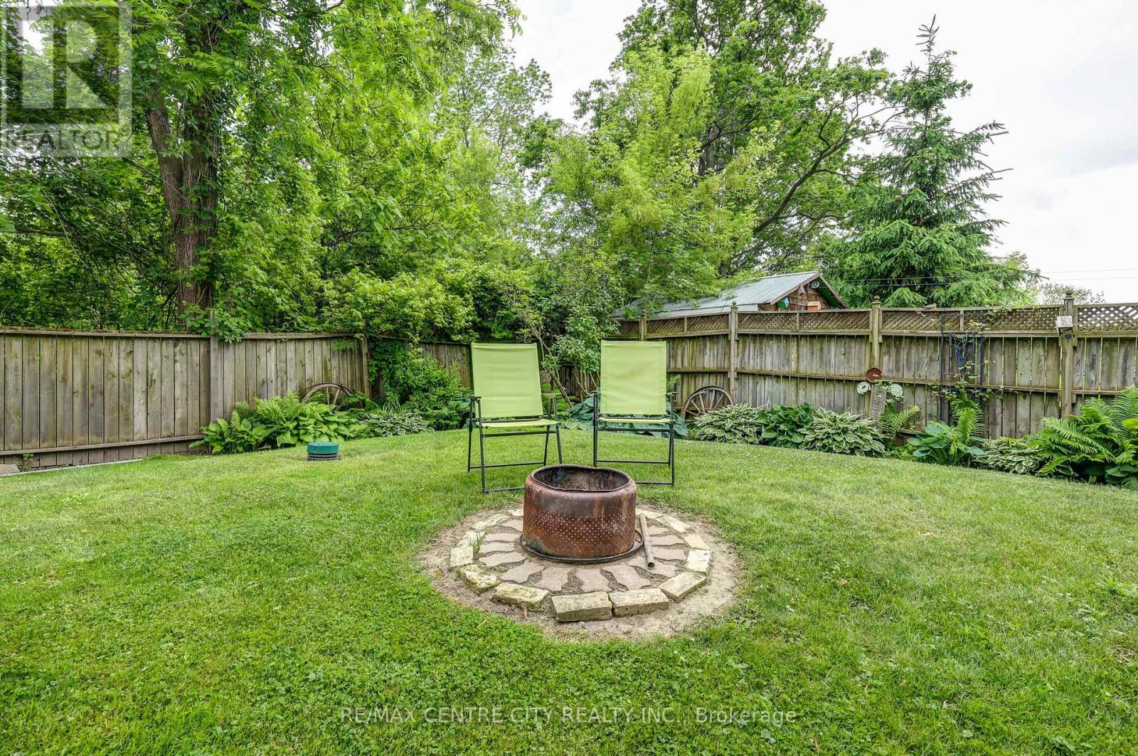 8961 Iona Road, Dutton/dunwich (Iona), Ontario  N0L 1P0 - Photo 13 - X12217167