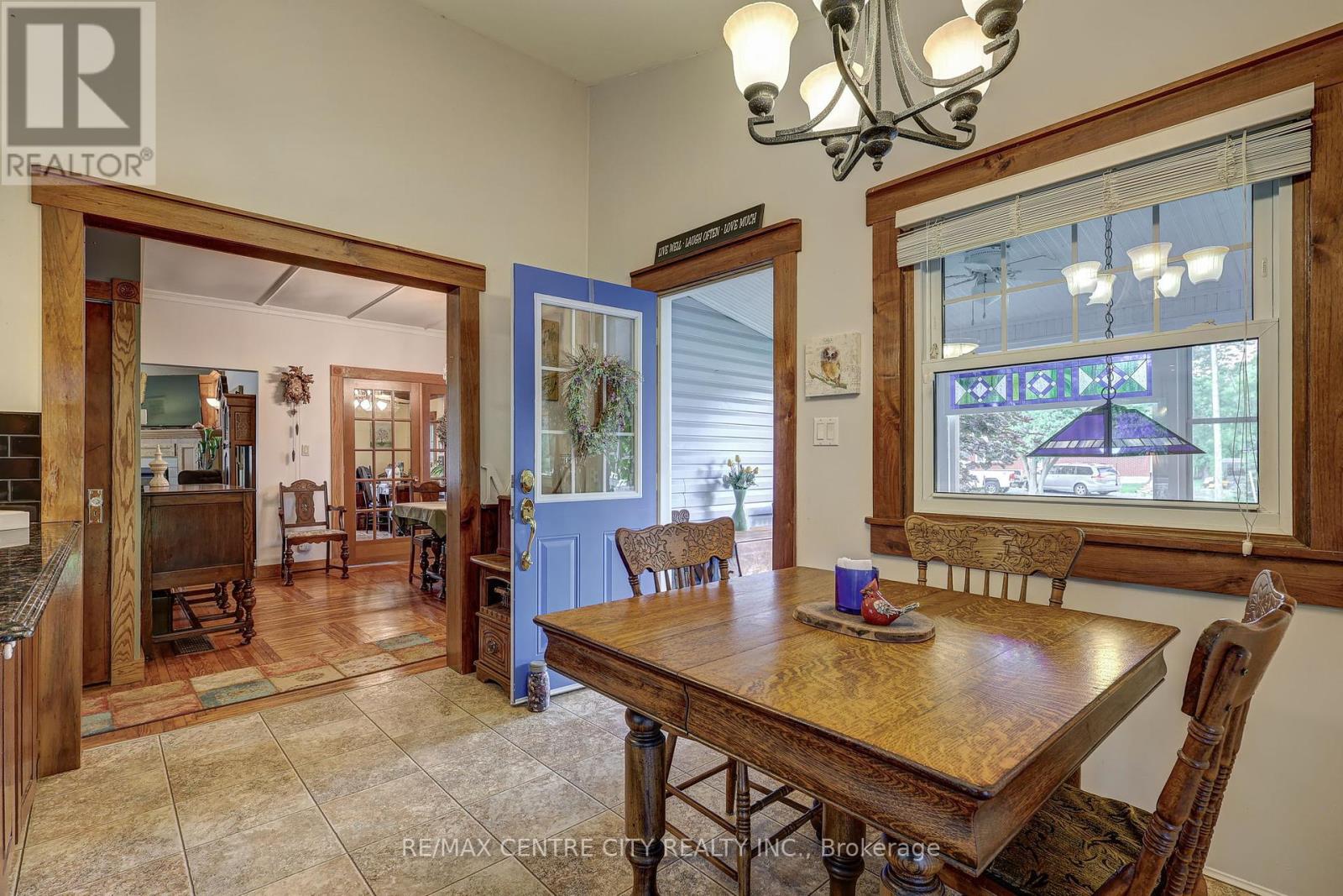 8961 Iona Road, Dutton/dunwich (Iona), Ontario  N0L 1P0 - Photo 15 - X12217167