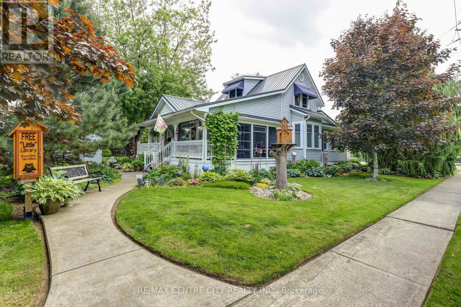 8961 Iona Road, Dutton/dunwich (Iona), Ontario  N0L 1P0 - Photo 3 - X12217167