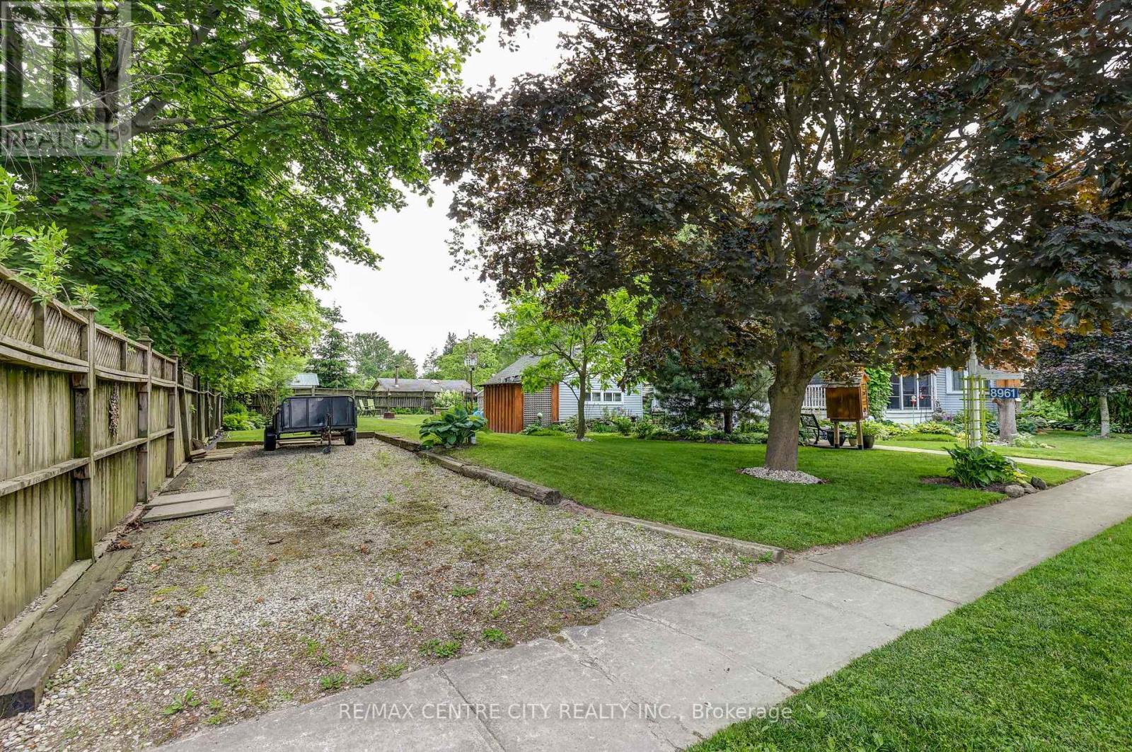 8961 Iona Road, Dutton/dunwich (Iona), Ontario  N0L 1P0 - Photo 40 - X12217167