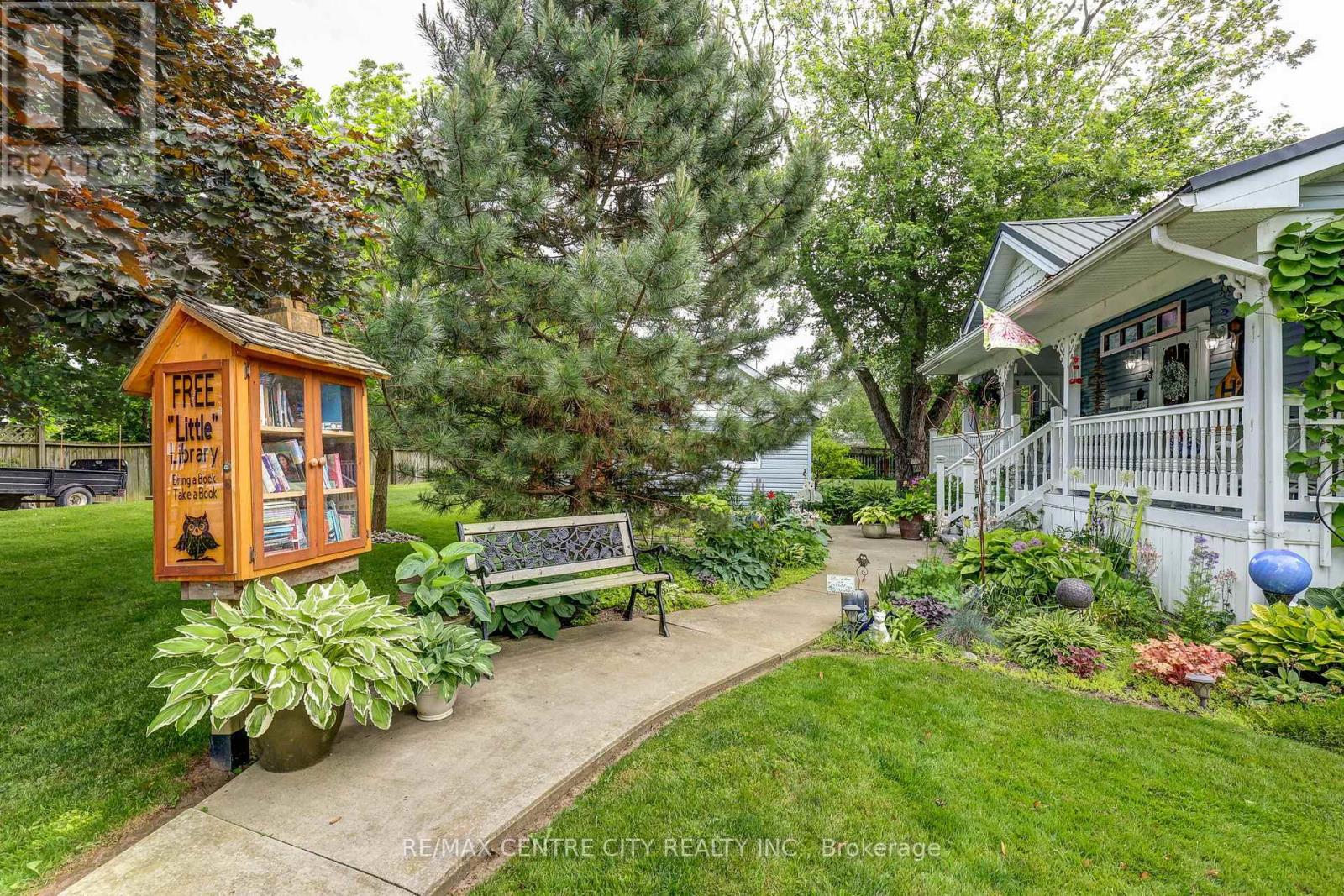 8961 Iona Road, Dutton/dunwich (Iona), Ontario  N0L 1P0 - Photo 41 - X12217167