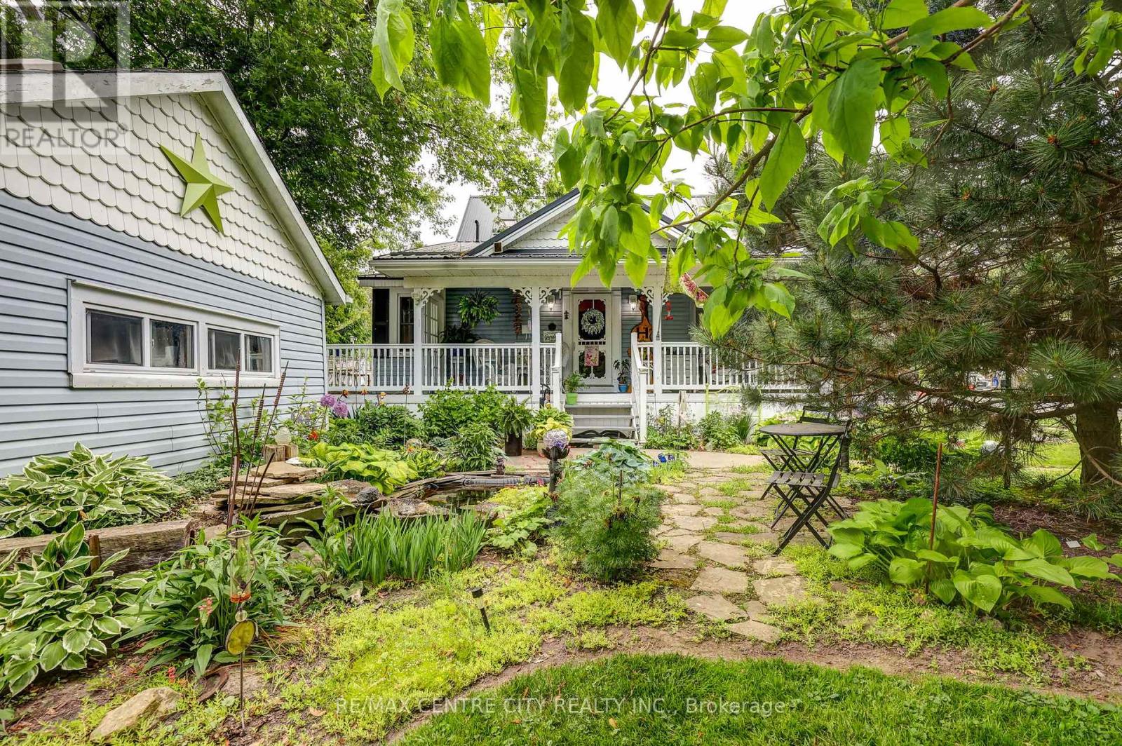 8961 Iona Road, Dutton/dunwich (Iona), Ontario  N0L 1P0 - Photo 5 - X12217167