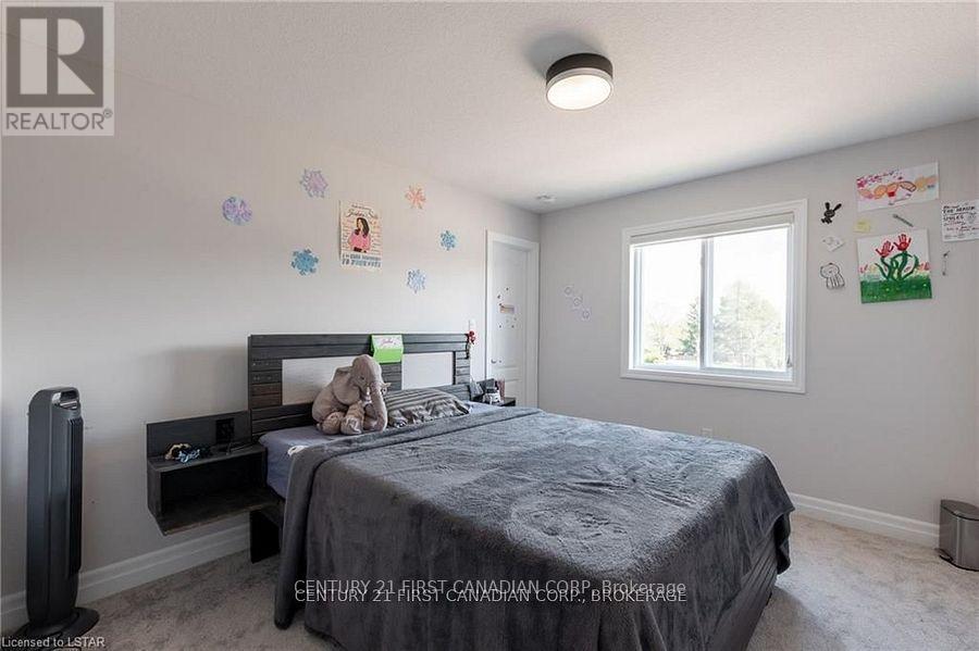 121 Basil Crescent, Middlesex Centre (Ilderton), Ontario  N0M 2A0 - Photo 31 - X12217310
