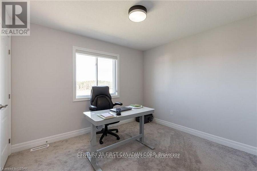 121 Basil Crescent, Middlesex Centre (Ilderton), Ontario  N0M 2A0 - Photo 33 - X12217310