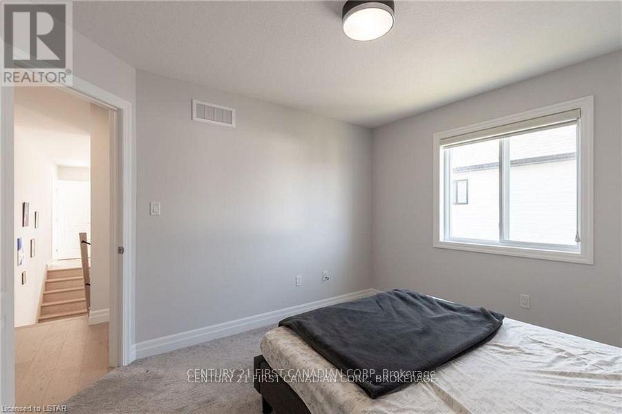 121 Basil Crescent, Middlesex Centre (Ilderton), Ontario  N0M 2A0 - Photo 38 - X12217310