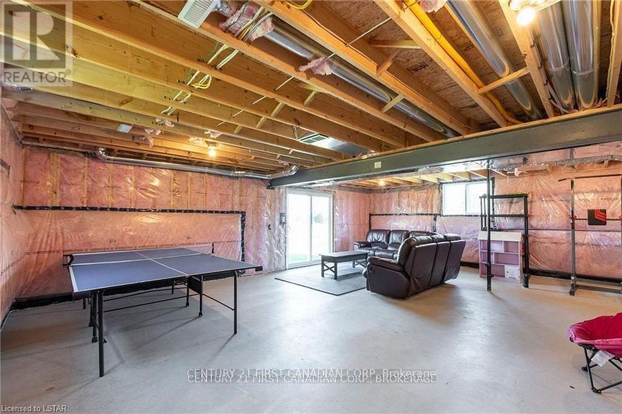 121 Basil Crescent, Middlesex Centre (Ilderton), Ontario  N0M 2A0 - Photo 40 - X12217310